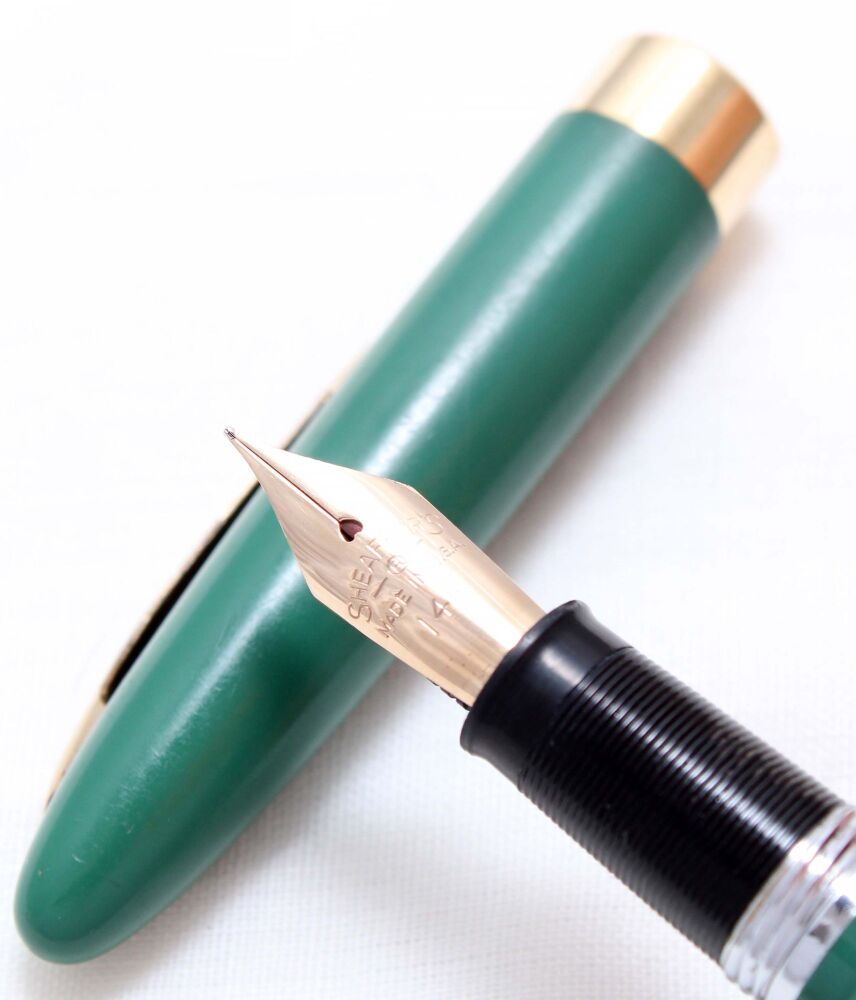 5082 Sheaffer Statesman Snorkel Fountain Pen in Green, c1952, Smooth Fine Nib.