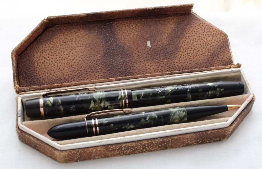 5085 Onoto 5601 "The Pen" with matching pencil in Green Marble. Superb Medium Flex FIVE STAR Nib. Mint and Boxed.