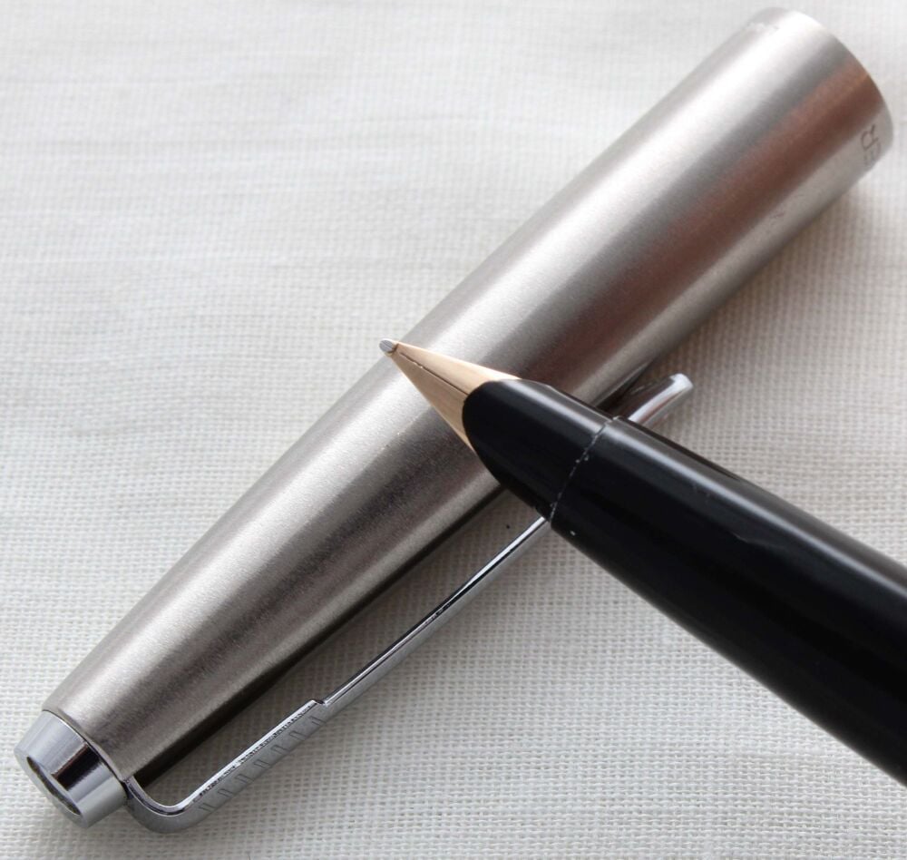 5104 Parker 45 CT Flighter in Brushed Stainless Steel. Rare Fine Italic 14ct Nib.