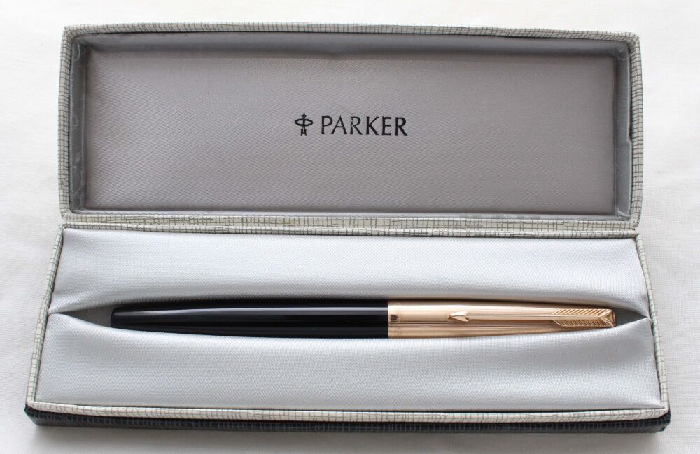5119 Parker 51 Aerometric MkIII in Classic Black with a Rolled Gold Cap, Smooth Fine side of Medium FIVE STAR Nib.