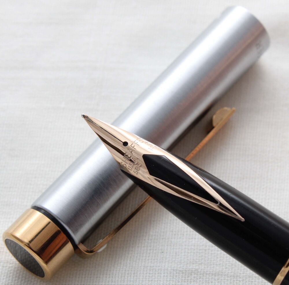 5120 Sheaffer Targa 1001 GT Fountain Pen in Brushed Chrome. Extra Fine FIVE STAR Nib.