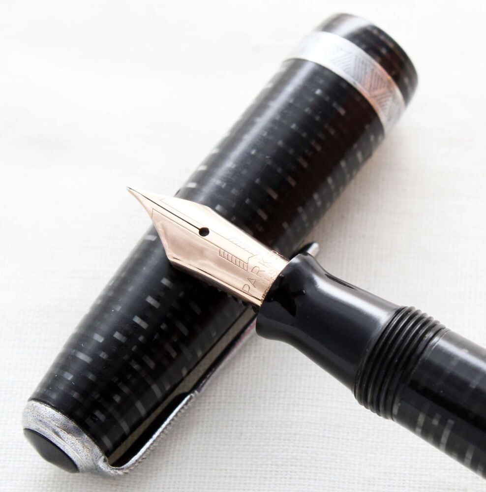 5139 Parker Vacumatic Major Fountain Pen in Silver Pearl, Fine FIVE STAR Nib.