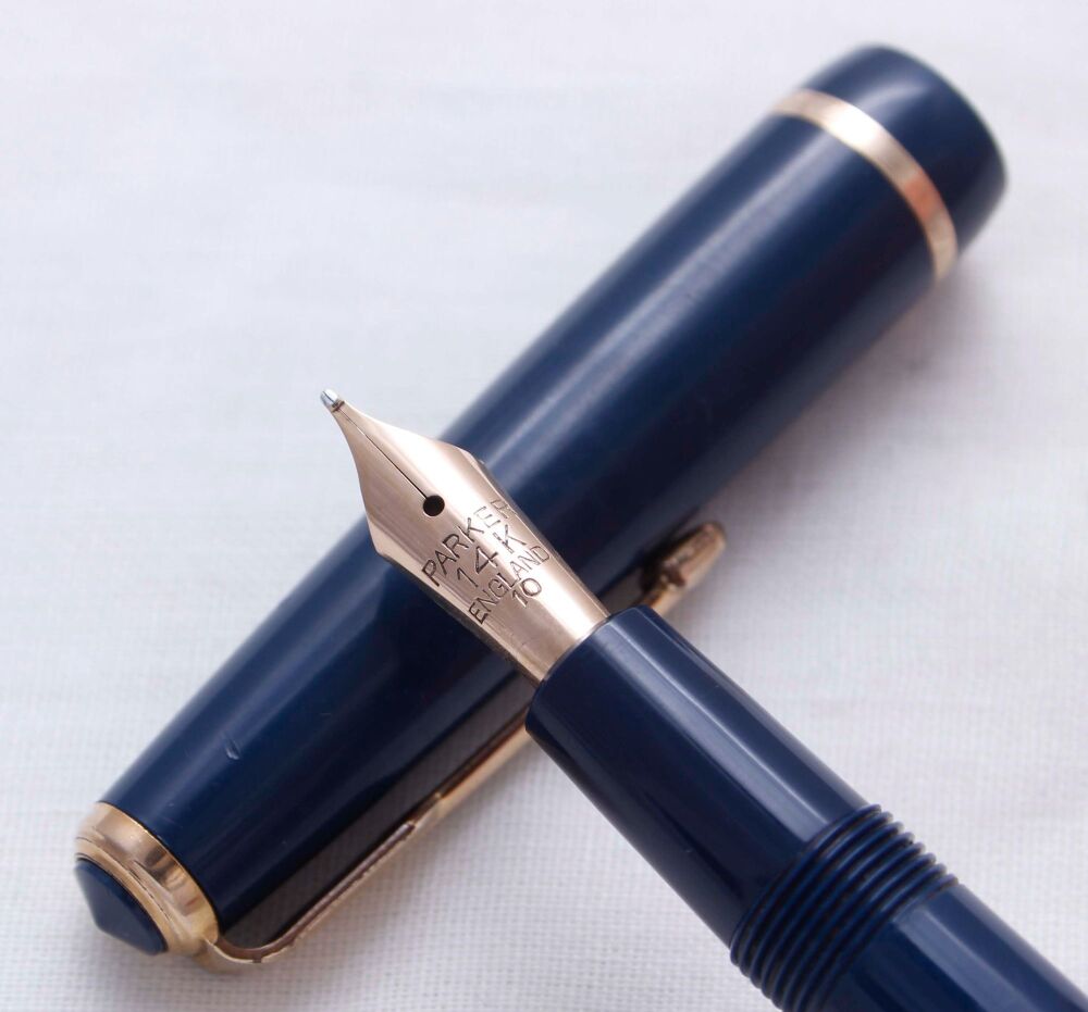 5259 Parker Duofold Junior in Blue, c1965. Smooth Medium FIVE STAR Nib.