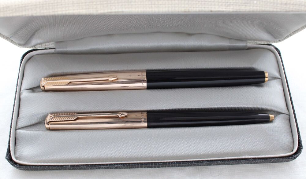 5287 Parker 61 Custom Fountain Pen and Ball Pen set in Black with Rolled Gold Caps. Smooth Medium FIVE STAR Nib. Mint and Boxed.