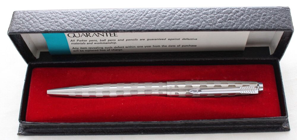 5311 Rare Parker 45 Harlequin ball pen with Grey Shields. Dates from 1981. 