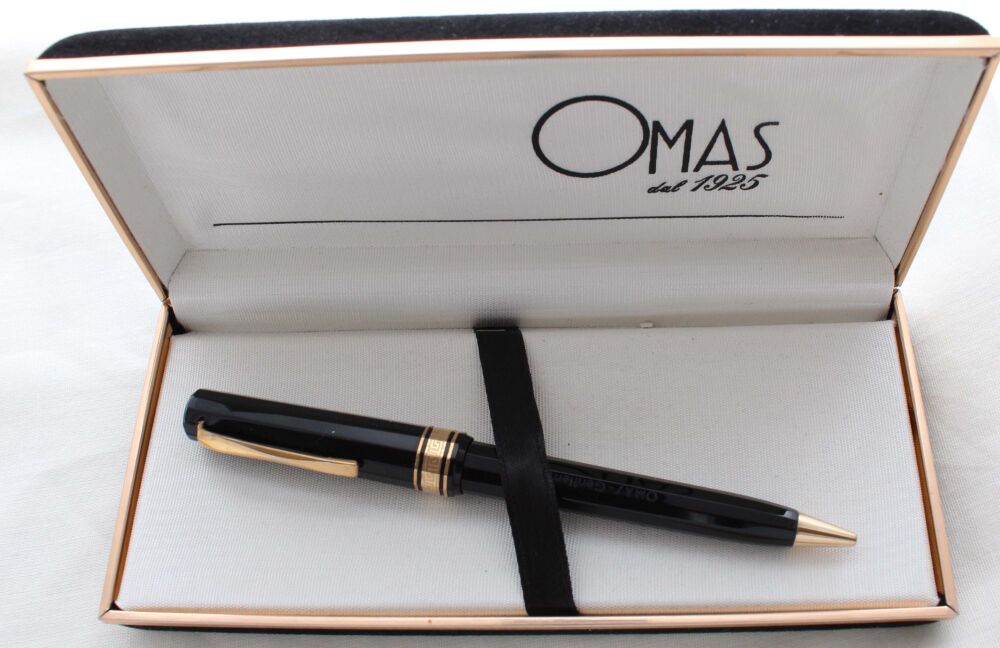5329 Omas Gentleman Ballpen in Black Celluloid.