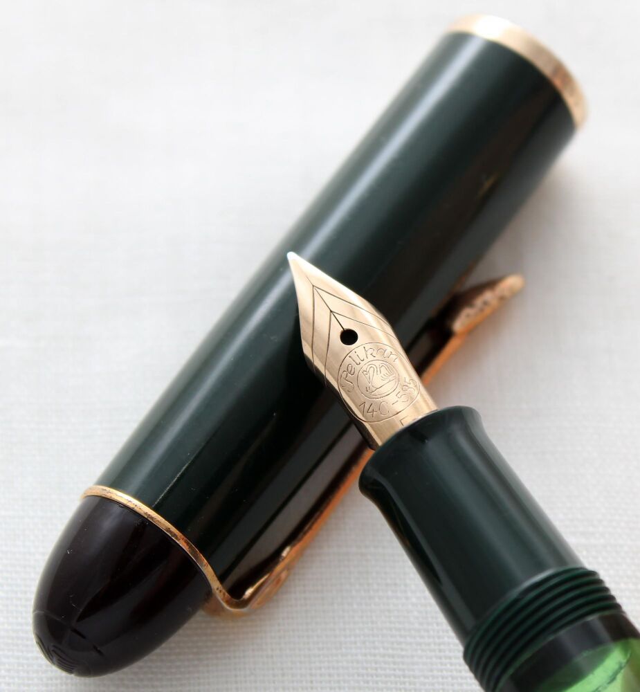 5160 Pelikan 140 Fountain Pen in Green Celluloid. Fabulous Fine Semi Flex FIVE STAR nib.