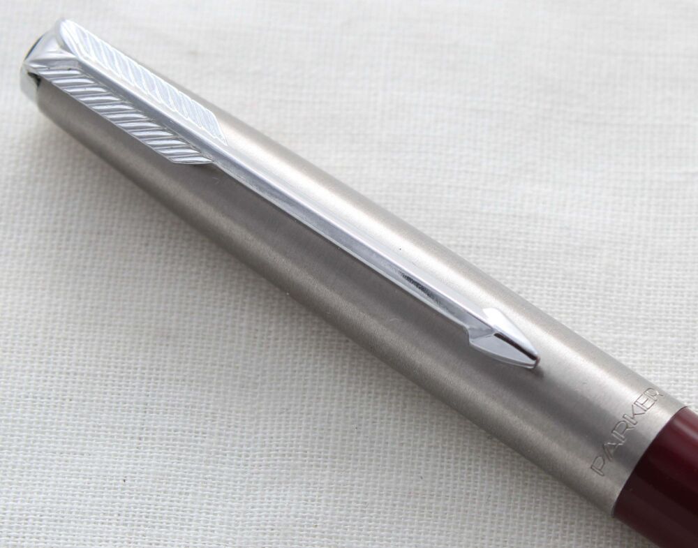 5344 Parker 61/65 MkI Propelling Pencil in Burgundy with a frosted Lustraloy cap.