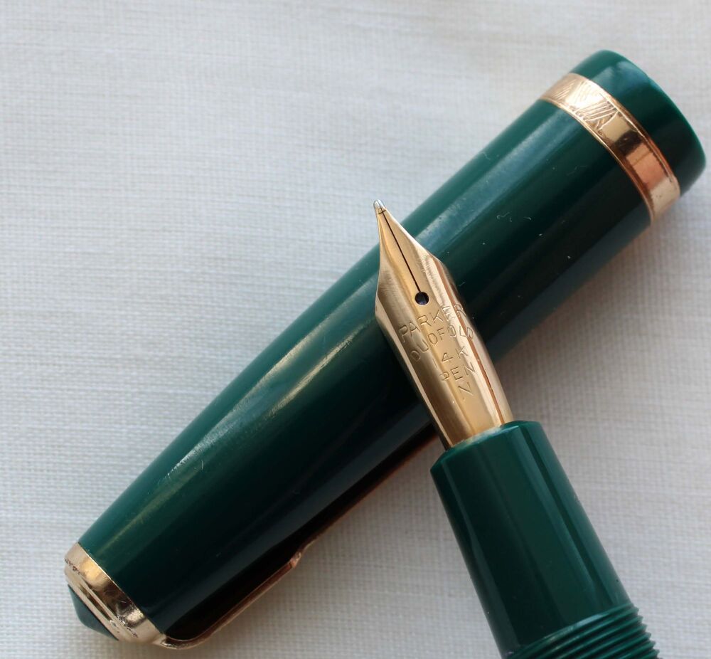 5363 Parker Duofold in Green. Smooth Medium FIVE STAR Nib.