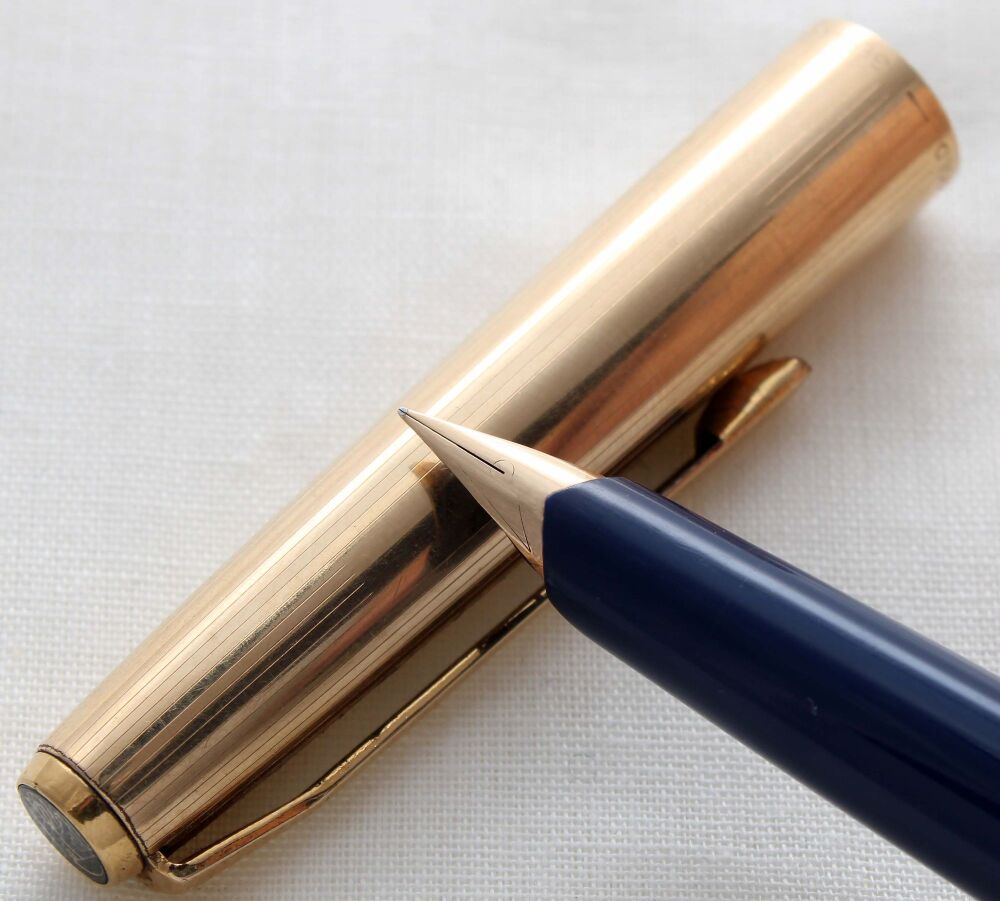 5177 Pelikan M30 Fountain Pen in Blue with a Rolled Gold Cap. Fabulous Fine FIVE STAR nib.