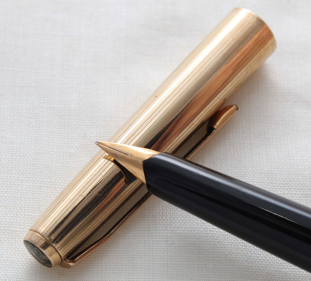 5179 Pelikan M30 Fountain Pen in Black with a Rolled Gold Cap. Fabulous Medium FIVE STAR nib.