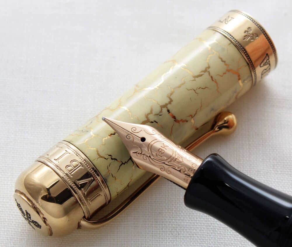 5188 Limited Edition Aurora Jubilaeum Fountain Pen in Cream and Gold Marble. Medium 18ct FIVE STAR Nib. Mint.