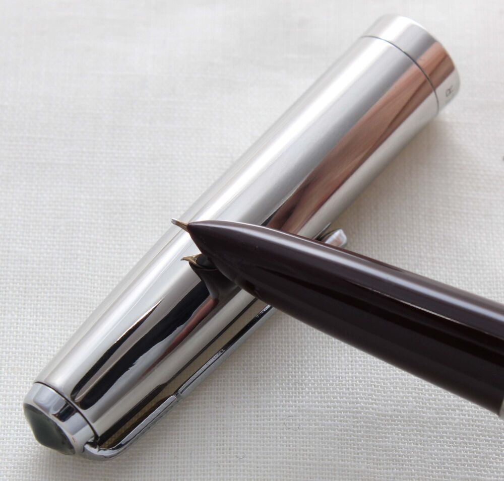 5195 Parker 51 Aerometric in Cordovan Brown with a Polished Lustraloy Cap, Smooth Extra Fine FIVE STAR Nib.