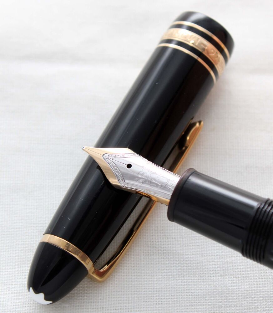 5377M Montblanc 146 Fountain Pen in Black. Medium FIVE STAR Nib.