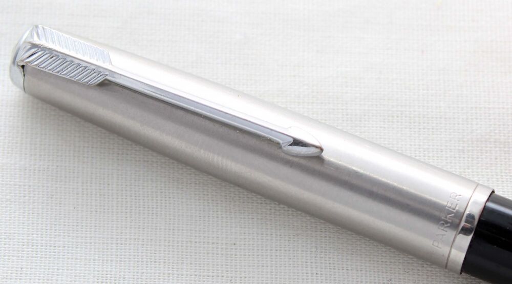 5382M Parker 51 Ball Pen in Black with a Lustraloy Cap. Metal Threads.