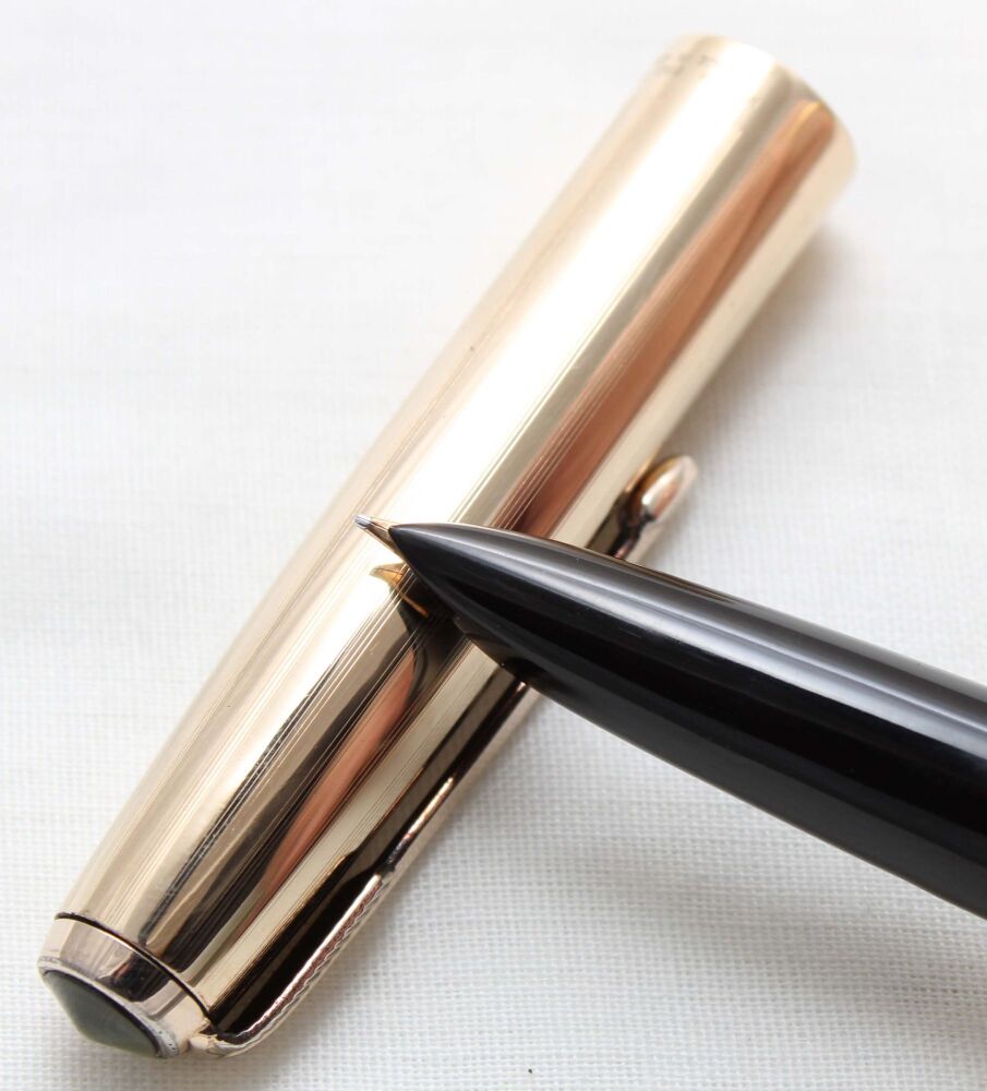 5408M Parker 51 Aerometric Custom Insignia in Rolled Gold. Smooth Fine FIVE STAR Nib.