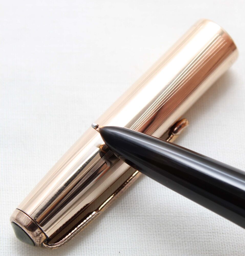 5409M Parker 51 Aerometric Custom Insignia in Rolled Gold. Smooth Broad FIVE STAR Nib.