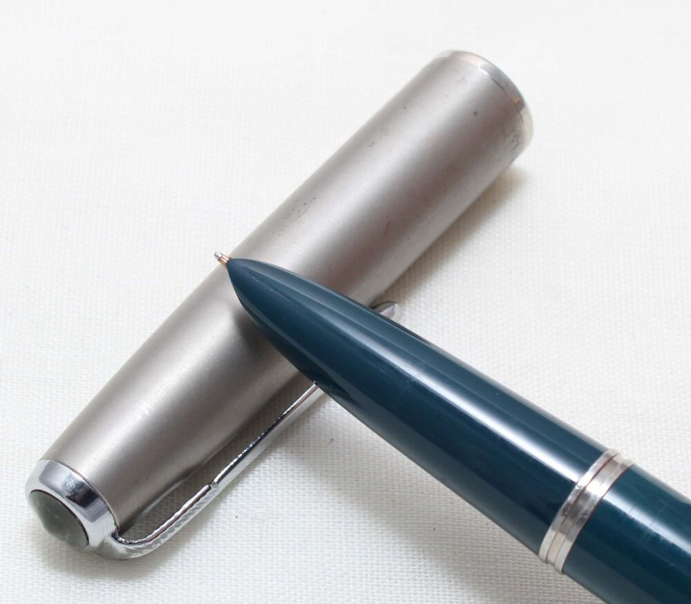 5458. Parker 51 Aerometric in Cedar Blue with a Lustraloy Cap, Medium FIVE STAR Nib.. Mint .