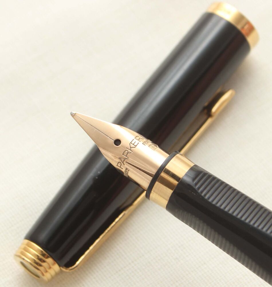 5463 Parker 75 Fountain Pen in Black Laque. Medium FIVE STAR Nib.