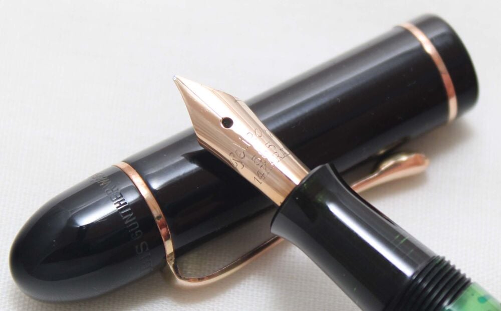 5491 Pelikan 130 IBIS Fountain Pen in Black Celluloid. Fabulous Medium Oblique Italic FIVE STAR nib..