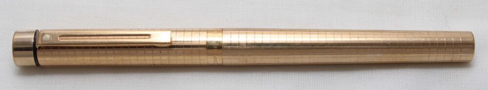 5494 Sheaffer Targa Classic Fountain Pen in a chequered pattern. Fine nib.