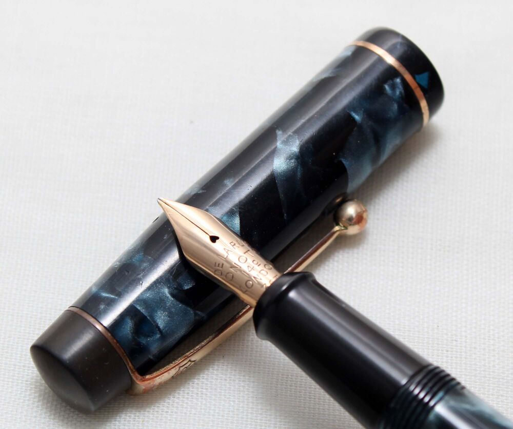 5498 Onoto "The Pen" No.5601 in Blue Marble. Superb Medium FIVE STAR Nib.
