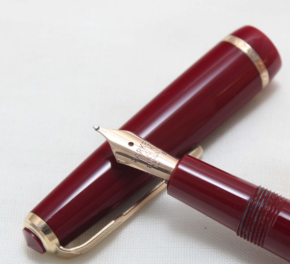5507 Parker Duofold Junior in Burgundy, Smooth Medium FIVE STAR Nib.