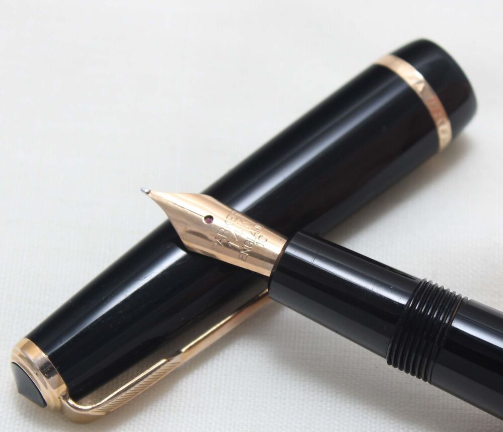 5509 Parker Duofold Junior in Black, Smooth Fine FIVE STAR Nib.