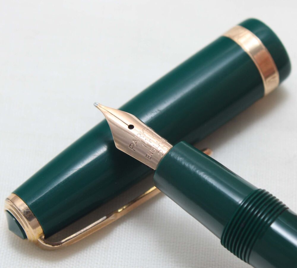 5511 Parker Duofold Demi in Green, Smooth Medium FIVE STAR Nib.