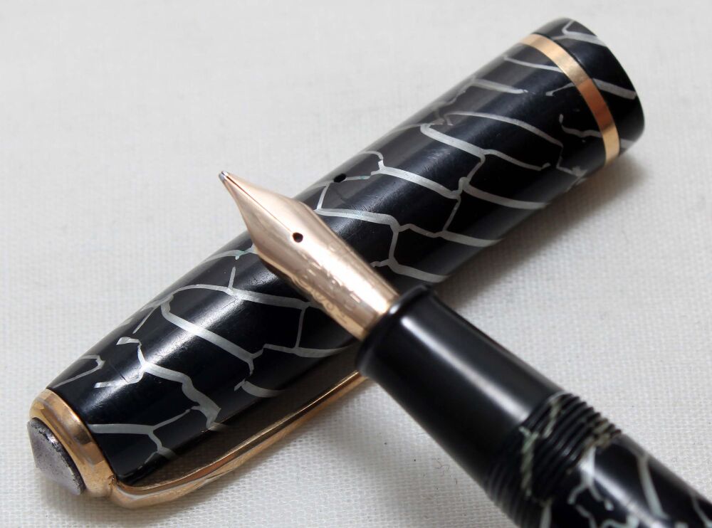 5534 Conway Stewart No.28 in Cracked Ice. Medium FIVE STAR Nib.