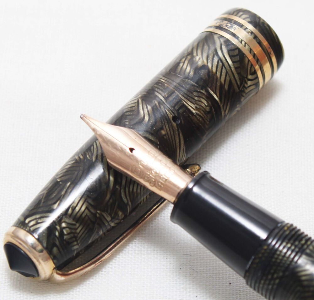 5544 Conway Stewart No.58 in Hatched Grey Marble, Broad Semi Flex FIVE STAR Nib.