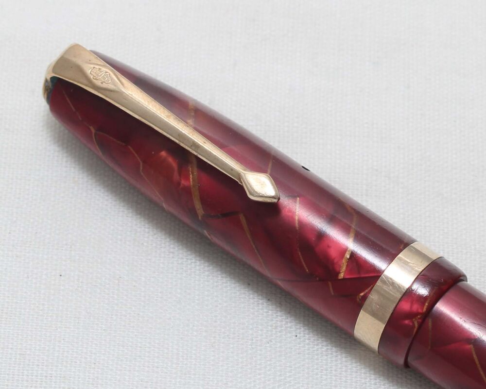 5551 Conway Stewart No.84 in Gold Veined Burgundy Marble. Medium Semi Flex FIVE STAR Nib.