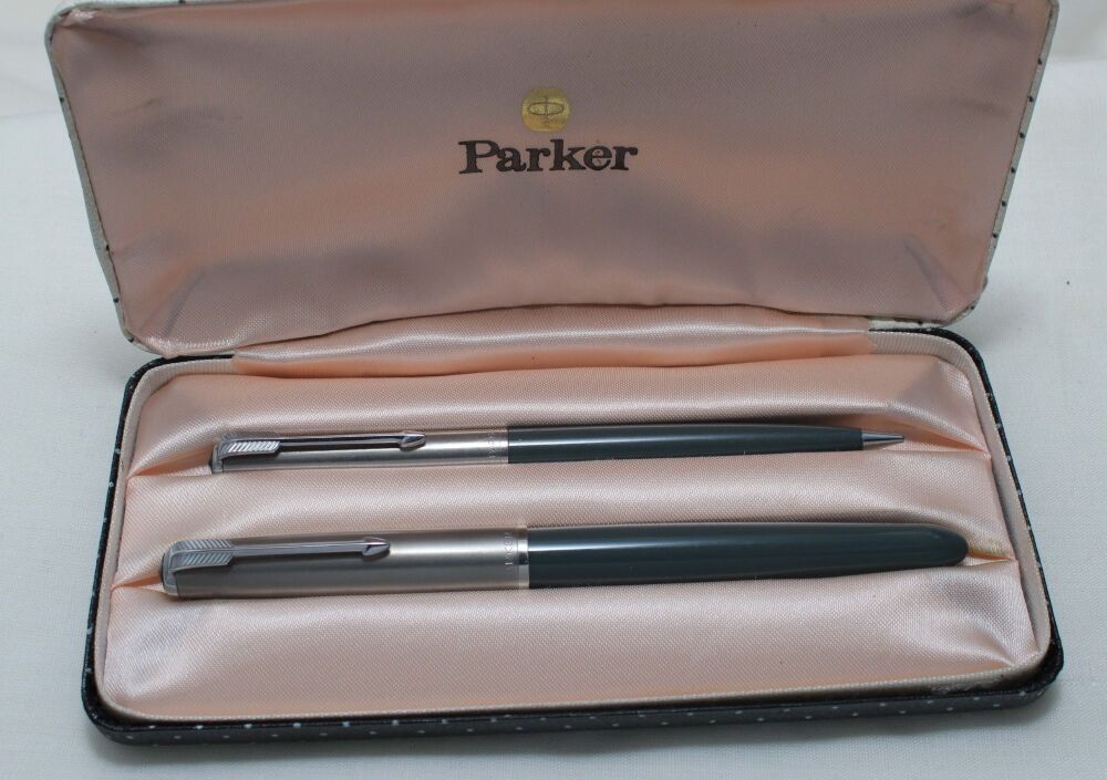 5557 Parker 51 Double Set in Navy Grey with Lustraloy caps. Medium FIVE STAR Nib. Mint and Boxed.