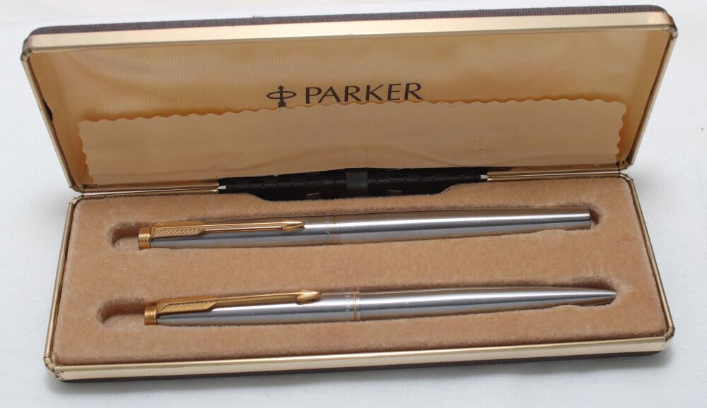 5558 Parker 75 Flighter Fountain Pen and Ball Pen set in Brushed Steel. Fine FIVE STAR Nib. Mint and Boxed.