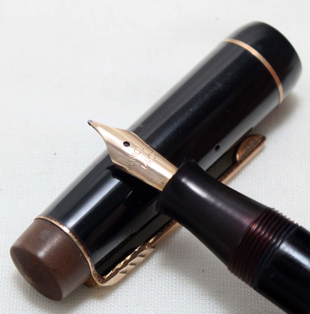 5570 The Croxley Pen by Dickinson in Black with gold Filled Trim. Fine Flexible 5 Star Nib.