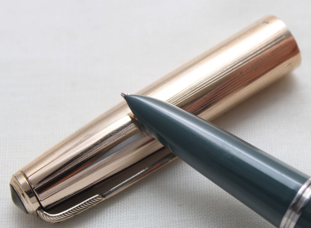 5586 Parker 51 Double Jewel Vacumatic in Grey with a Rolled Gold cap. Smooth Medium FIVE STAR Nib.