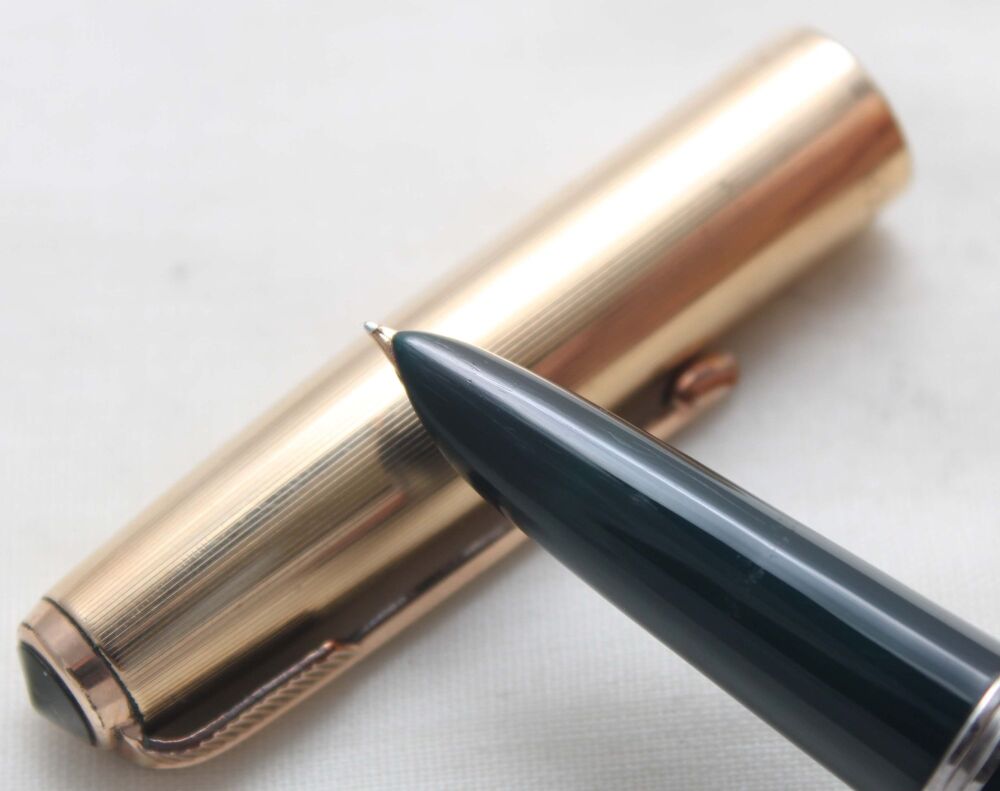 5594 Parker 51 Vacumatic Demi in Cedar Blue with a Rolled Gold Cap. Fine FIVE STAR Nib.