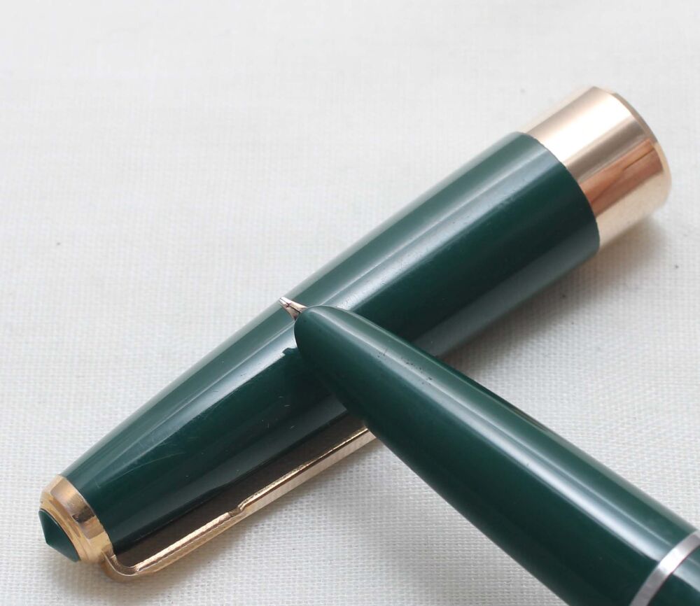 5606 Parker '17 Super' Duofold Fountain Pen in Green, c1965, Fine FIVE STAR Nib.