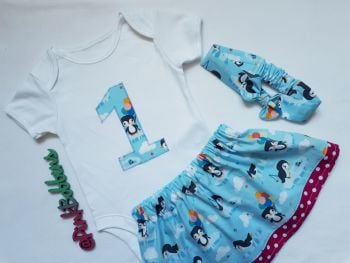 Penguin 1st birthday outfit *LAST ONE* 9-12 months - in stock 