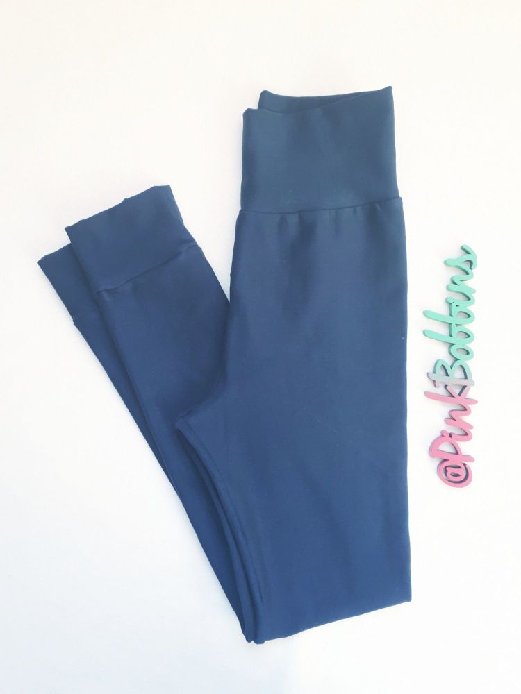 Plain coloured leggings with optional bow cuffs