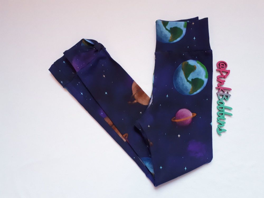 Space leggings with optional bow cuffs