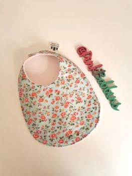 Ditsy floral rounded bib - in stock 