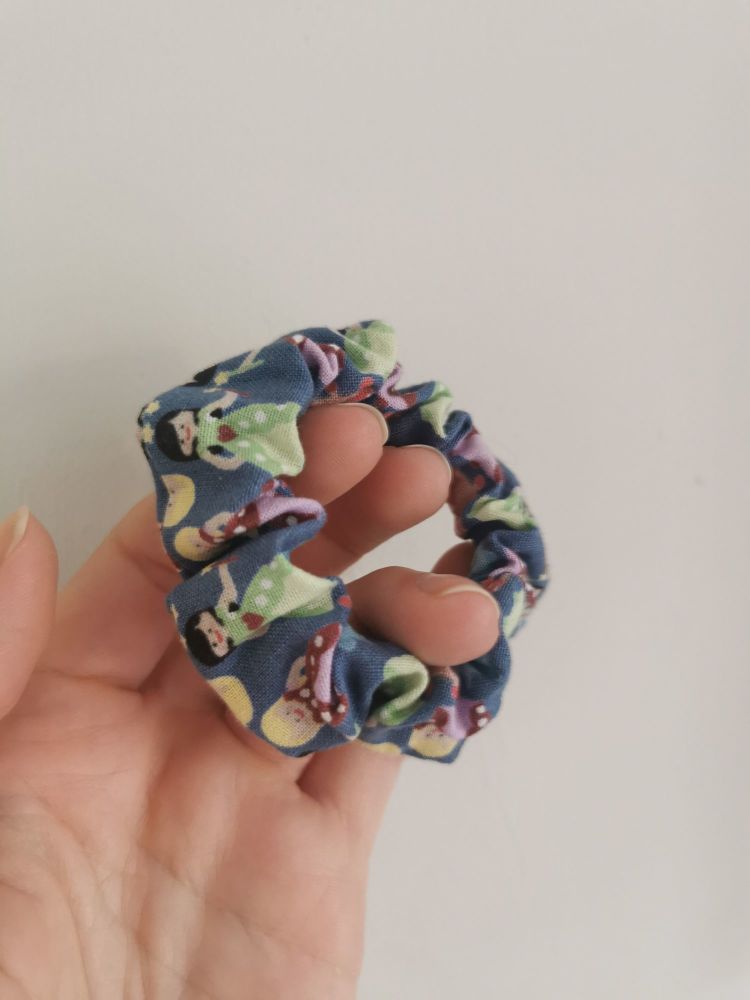 Princess scrunchie - in stock (small only)