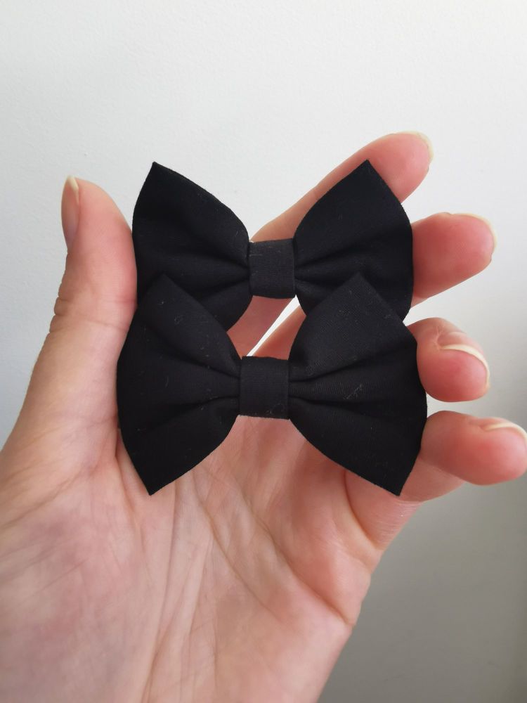 Plain black hair bow - in stock - mini, midi or large size