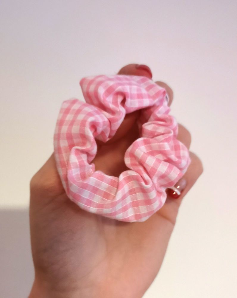 Gingham scrunchie - pink - in stock