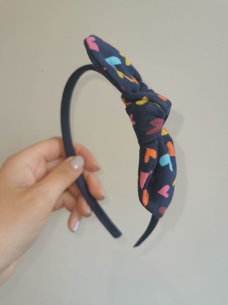 Tie hairband - navy hearts - in stock