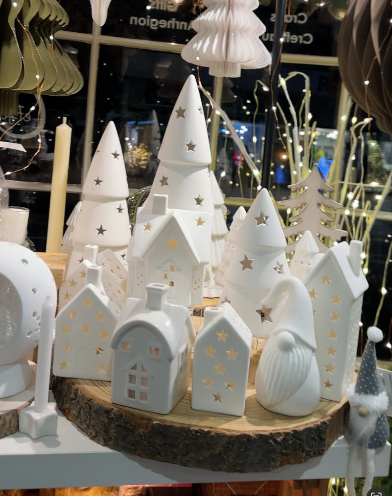 Decorations/Addurniadau