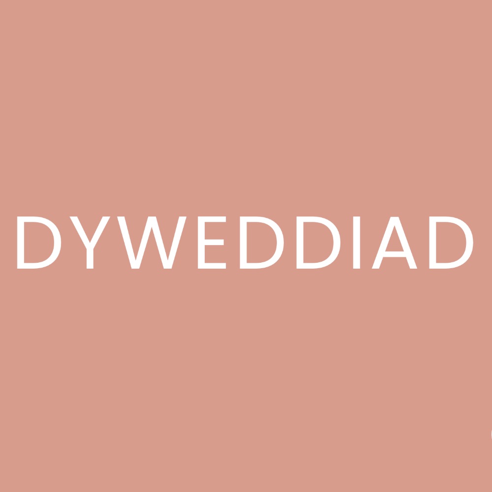 Dyweddiad/Engagement - Cardiau Cymraeg