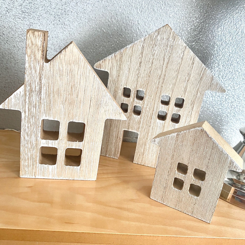 White Wash Wooden Houses - Standing Decoration
