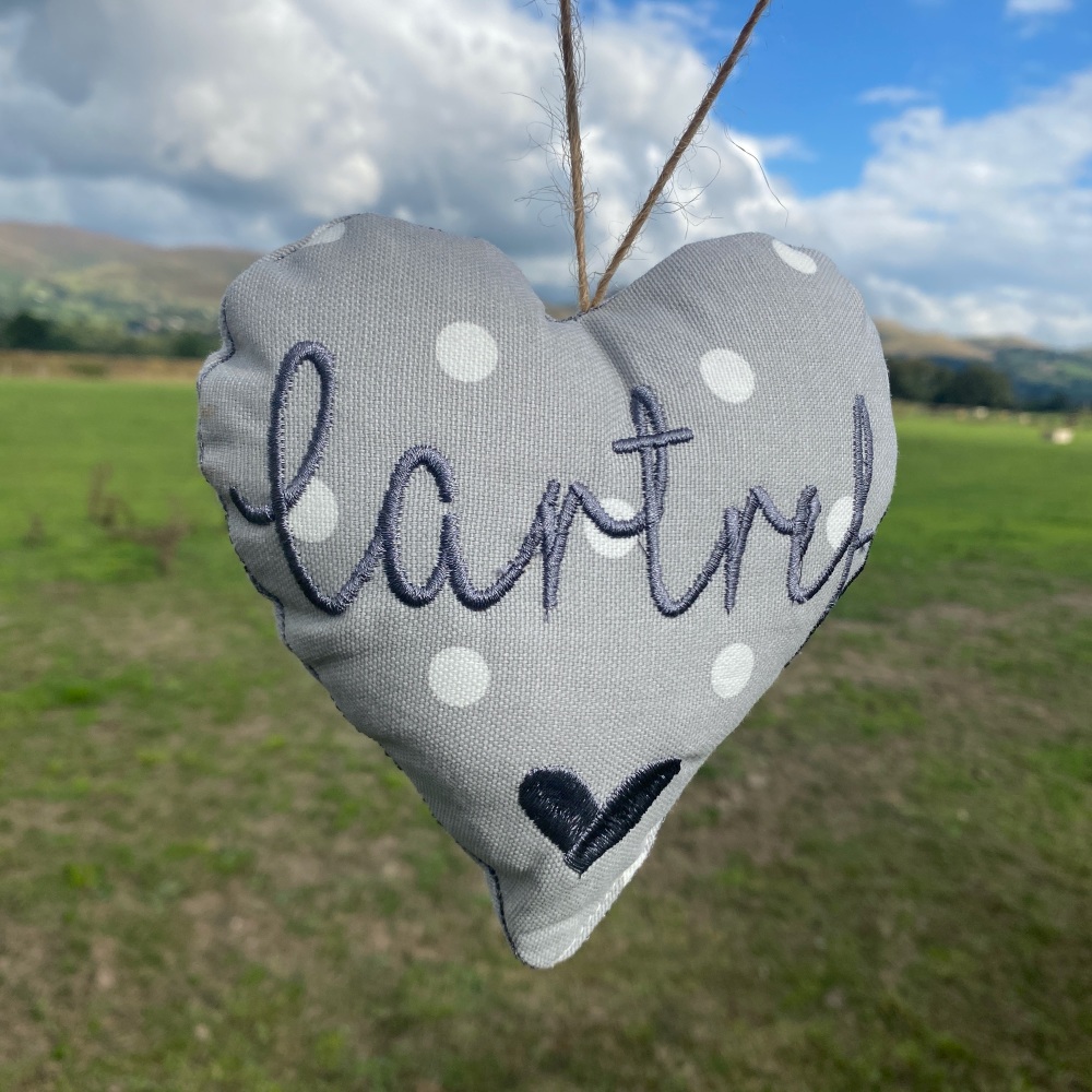 Addurniad Calon Cartref - Welsh Home Heart Hanging Decoration - Grey Spotty